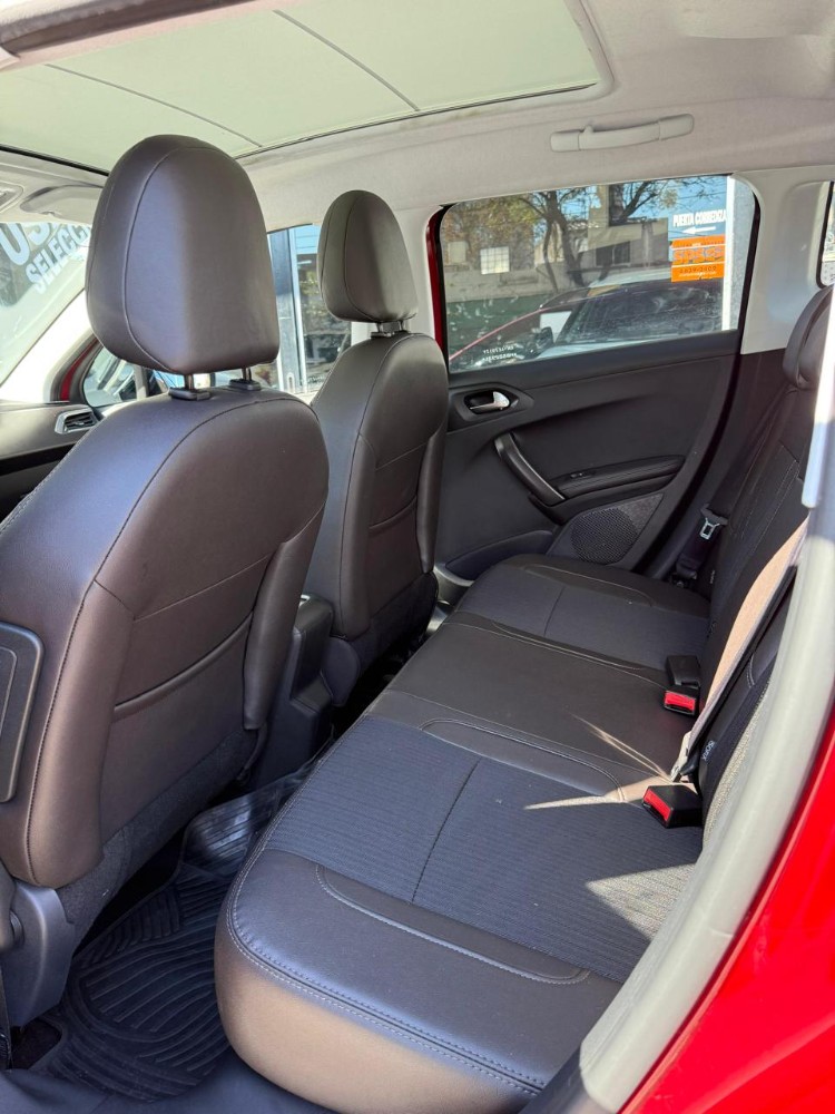 Peugeot 2008 Feline — foto 13